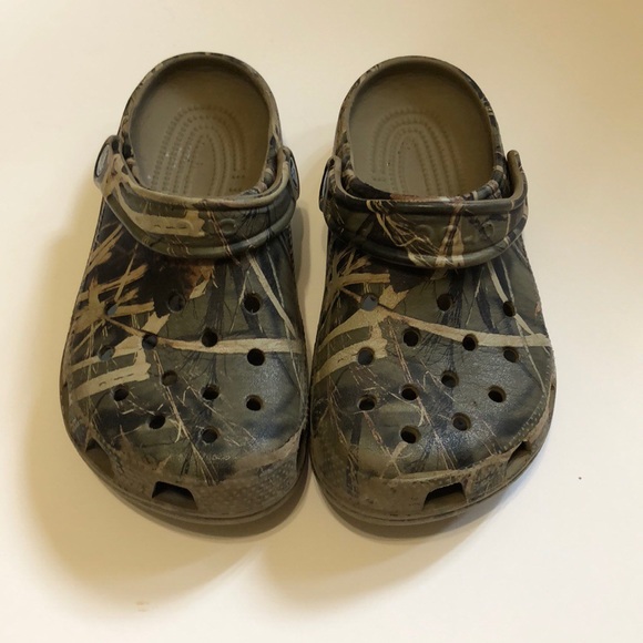 crocs with painted toes